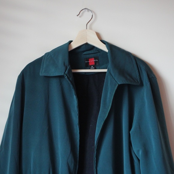 Green jacket - Picture 2 of 3